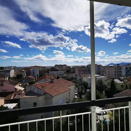 Bright 1-bedroom 'les Alizees' With Air Conditioning And Parking * Juan-les-Pins